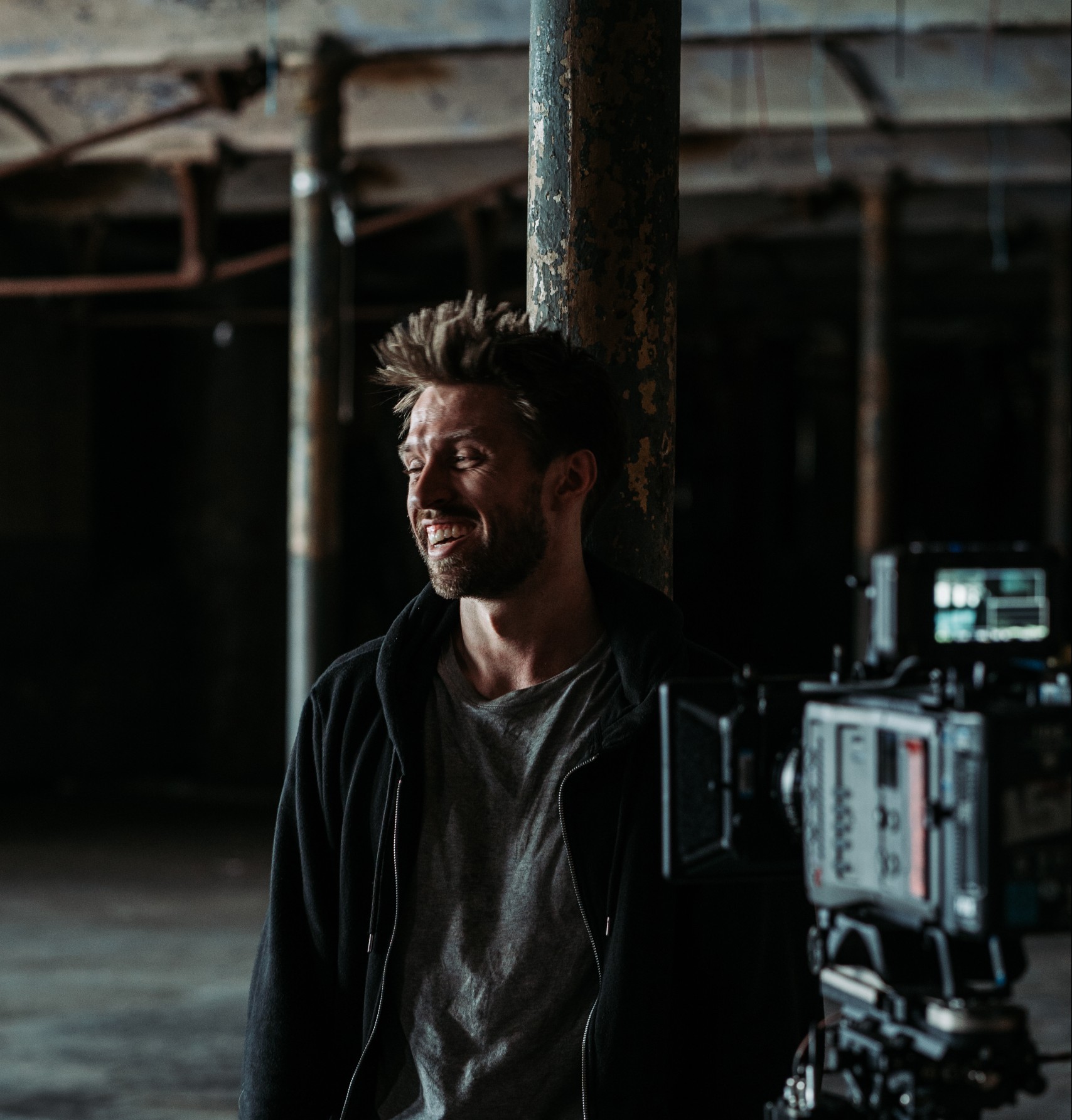 Jonathan Savage Behind the Scenes for I Fall (6)